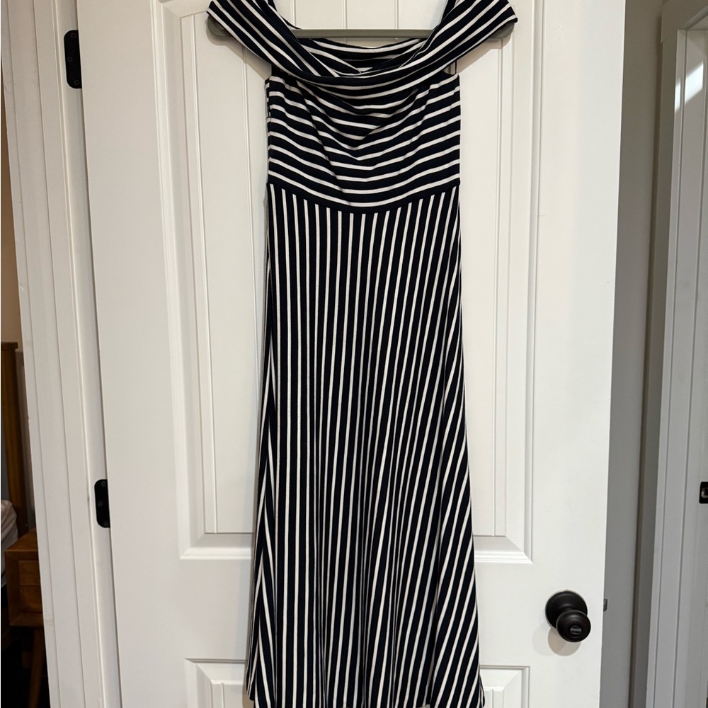 Banana Republic Black and White Ruched Midi Dress